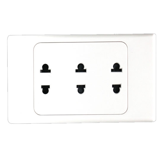 Mặt 3 ổ cắm 2 chấu MPE A20US3N