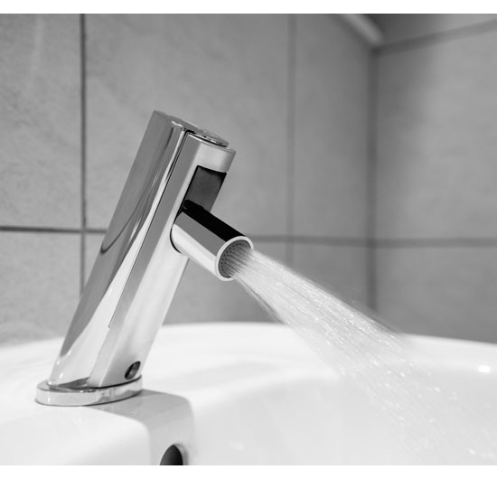 Vòi Lavabo cảm ứng nóng lạnh Inax AMV-90K (Điện tự tạo)